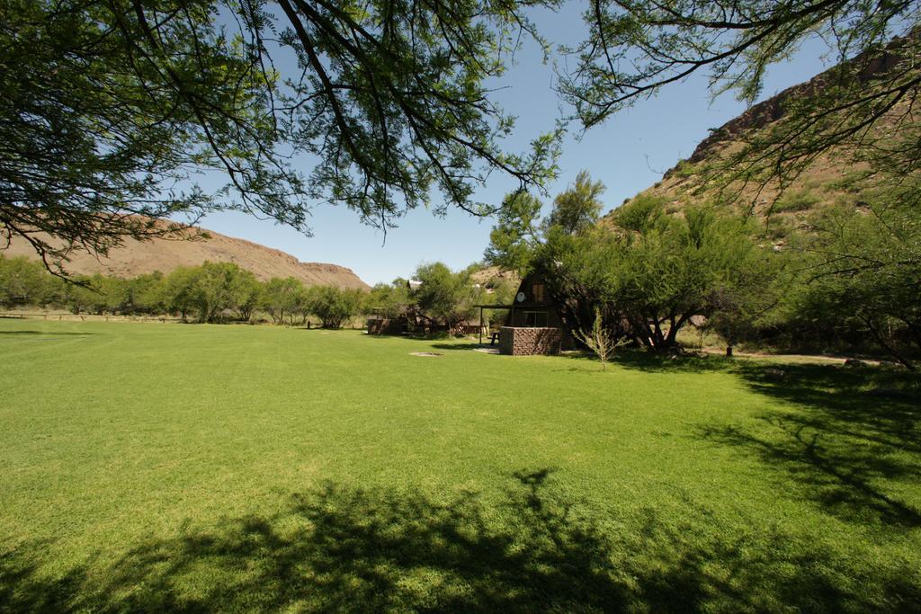 Villa Ko Ka Tsara Bush Camp à Beaufort West Extérieur photo