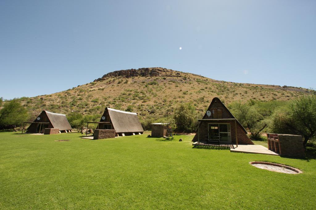 Villa Ko Ka Tsara Bush Camp à Beaufort West Extérieur photo